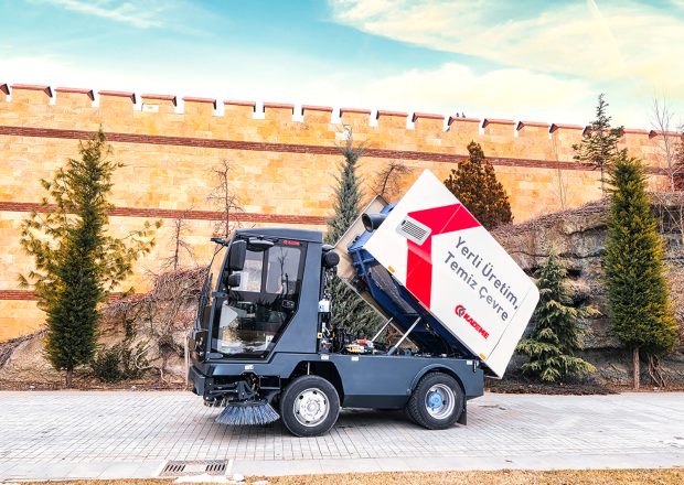 Kademe-AGA6000-Compact-Road-Sweeper